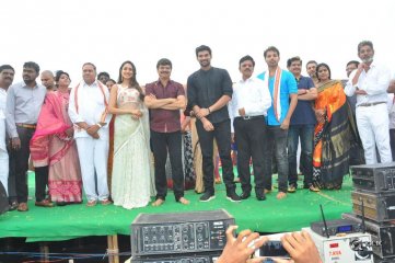Jaya Janaki Nayaka Movie Vijayotsava Veduka At Hamsala Deevi